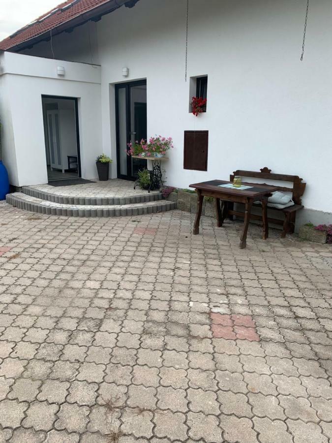 Tolarova Apartman Pardubice Exterior photo